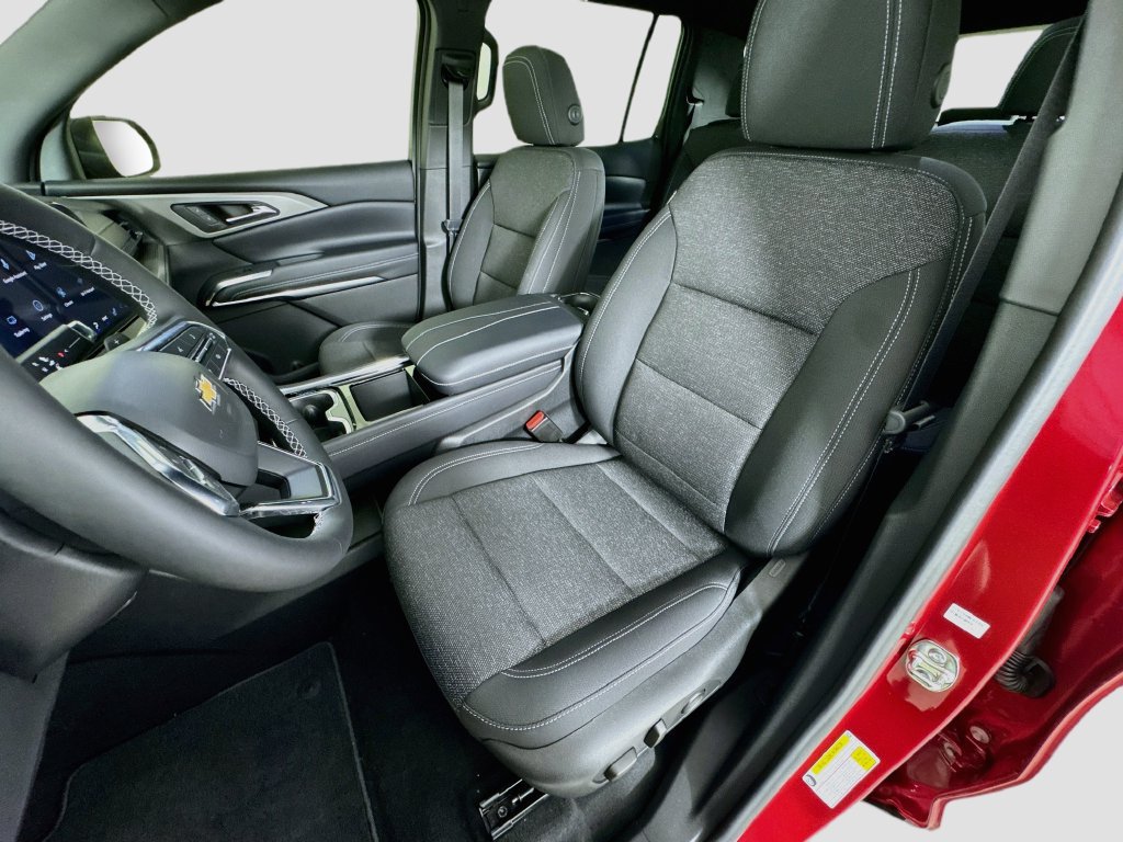 New 2027 Chevrolet Traverse LT w/ Sun and Wheel Package FWD image 12