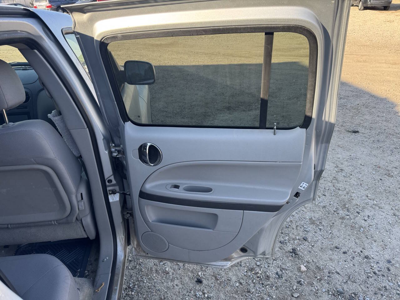 Used 2011 Chevrolet HHR LT FWD image 26