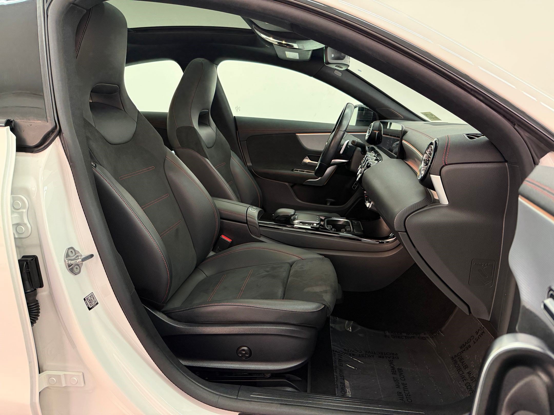 Used 2023 Mercedes-Benz CLA 250 image 23