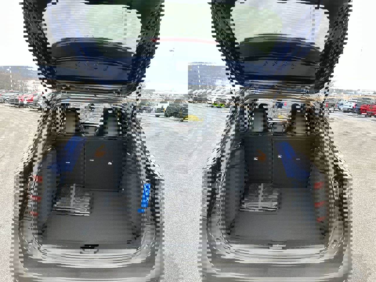 Used 2025 Nissan Kicks SR w/ SR Premium Package image 18