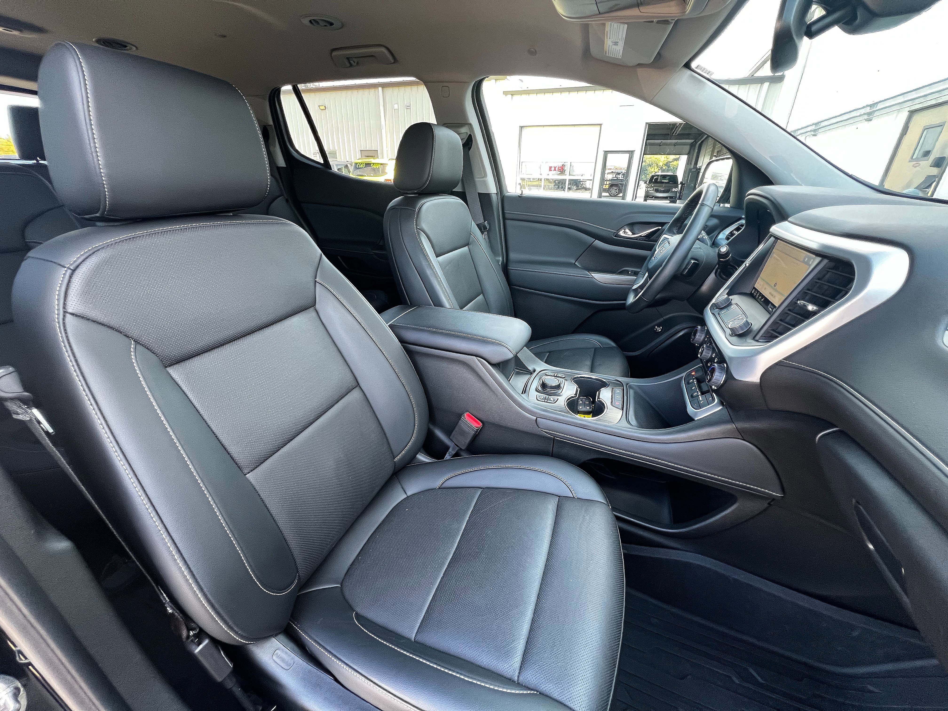 Used 2023 GMC Acadia SLT w/ Preferred Package image 27