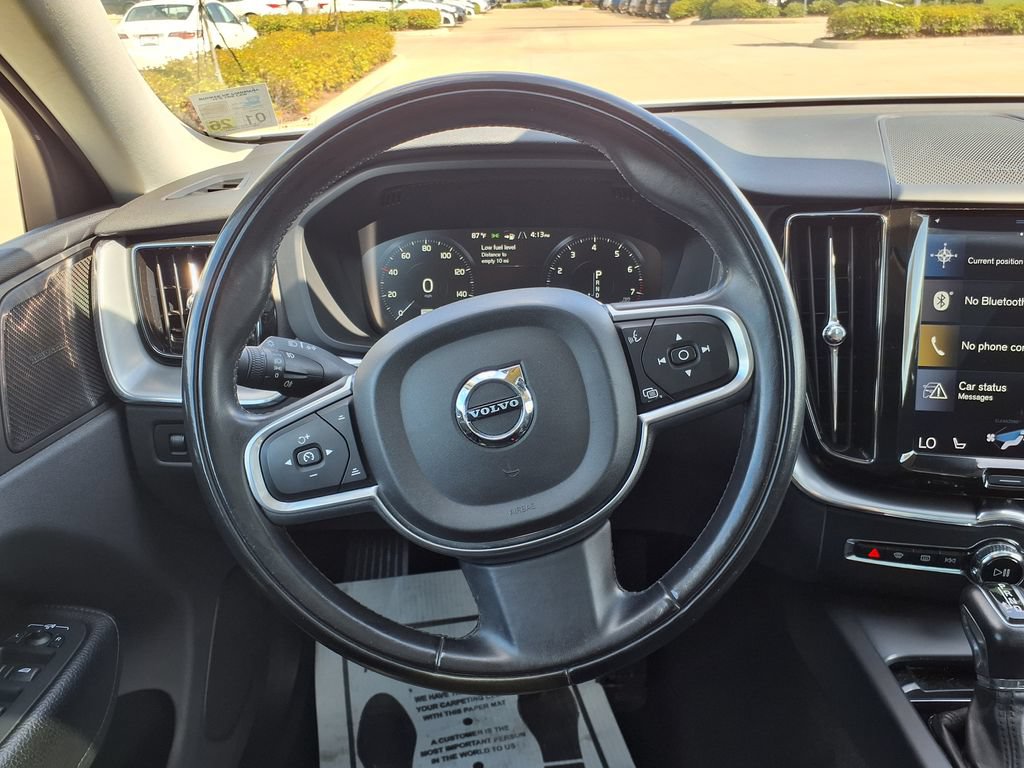 Used 2019 Volvo XC60 T5 Momentum w/ Multimedia Package AWD/4WD image 22