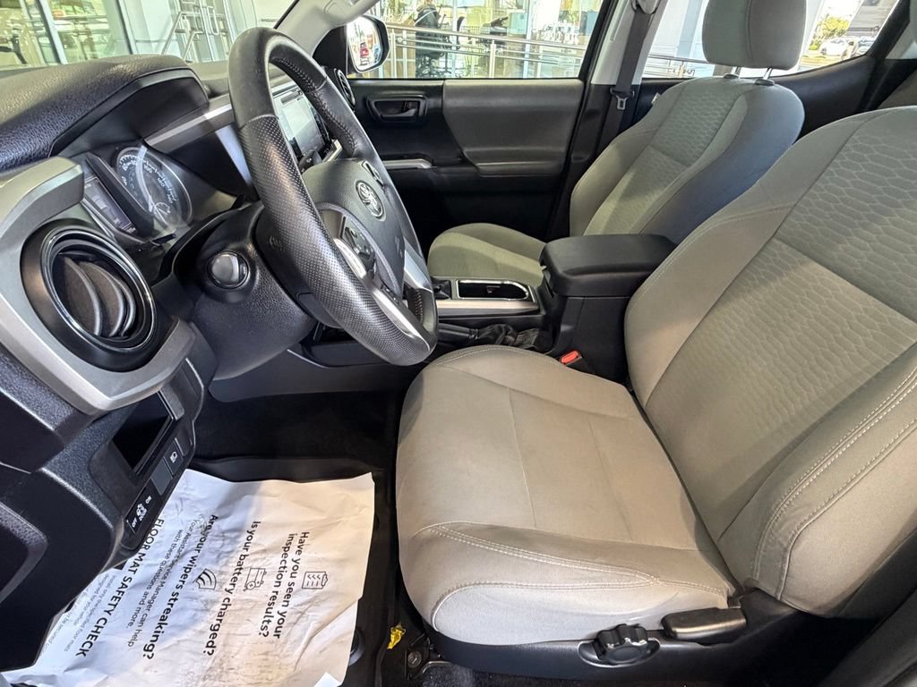Certified 2019 Toyota Tacoma SR5 AWD/4WD image 20