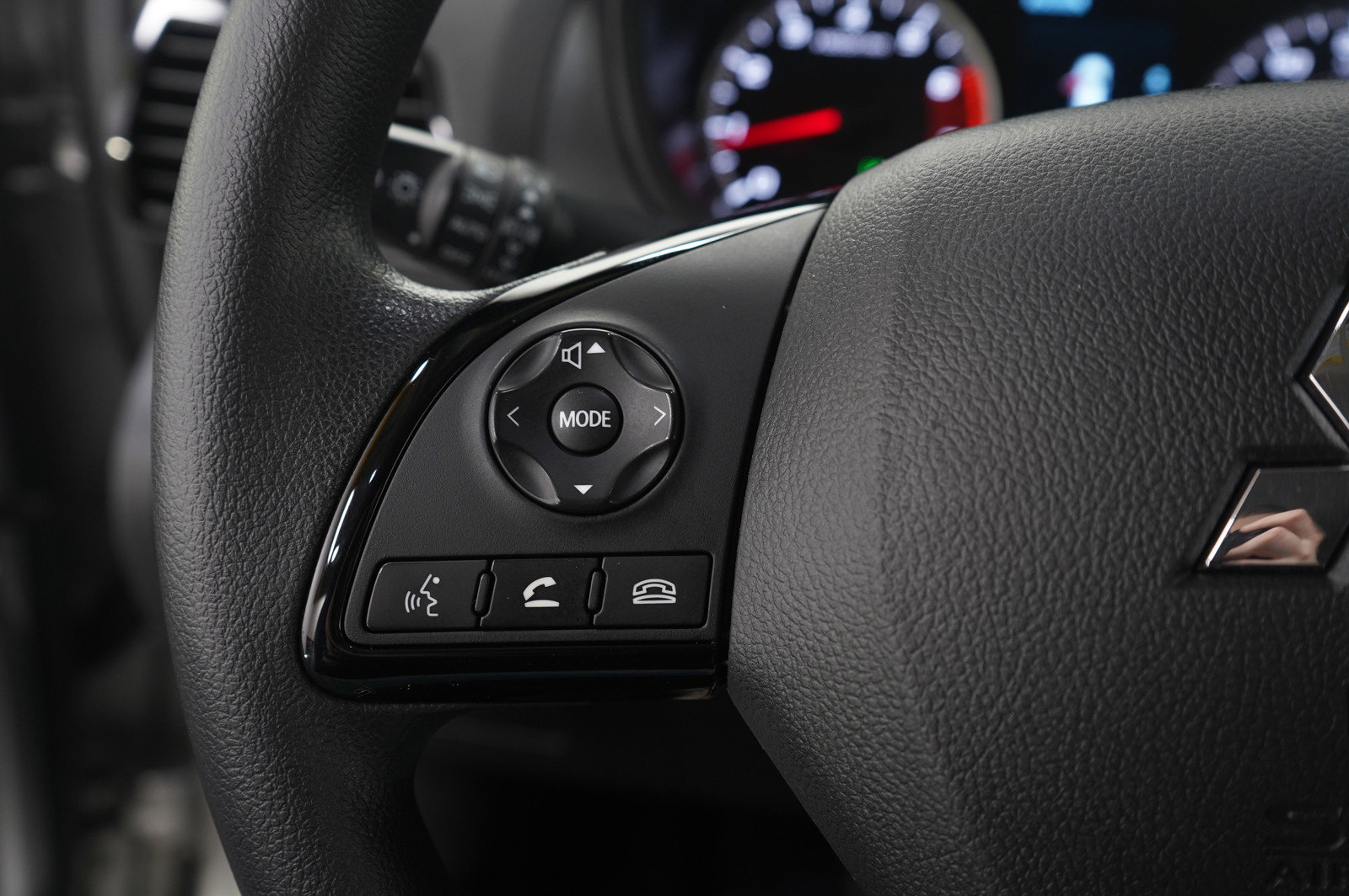 Used 2023 Mitsubishi Eclipse Cross LE AWD/4WD image 26