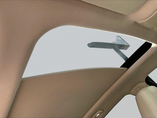 Used 2019 Cadillac XT5 Luxury AWD/4WD image 16