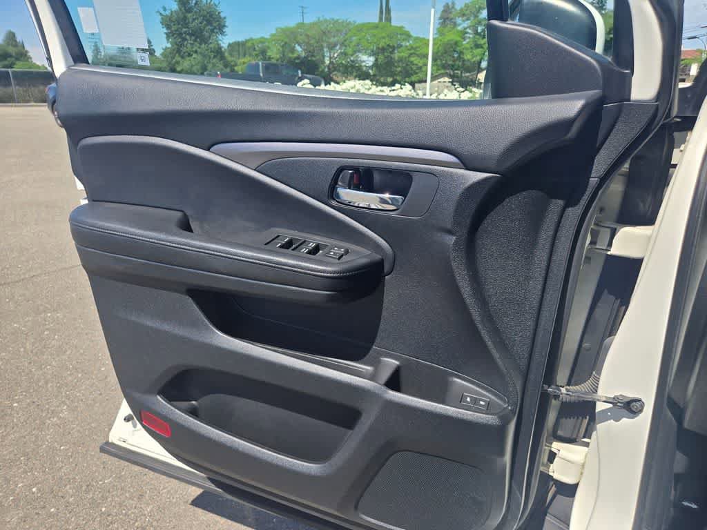 Used 2017 Honda Pilot EX-L image 19