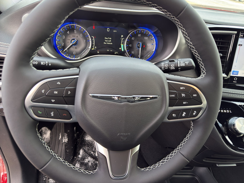 New 2026 Chrysler Pacifica Select image 16