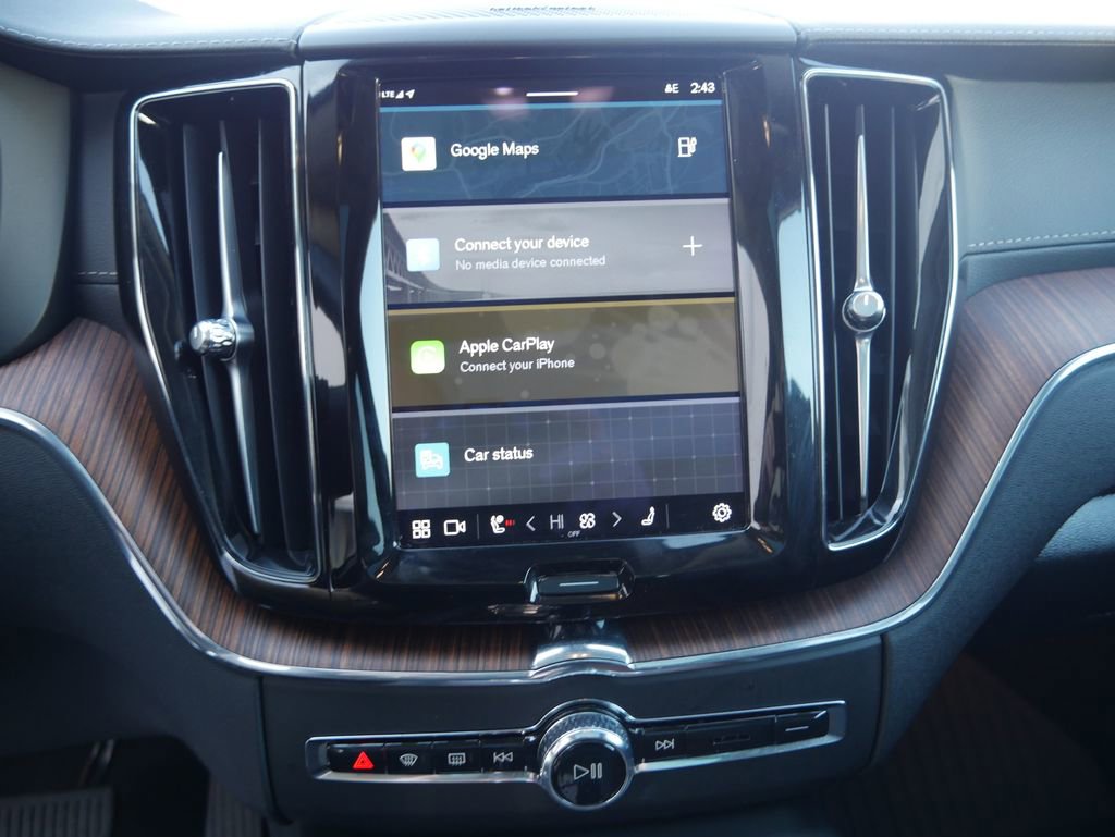 Used 2023 Volvo XC60 T8 Ultimate w/ Climate Package image 49