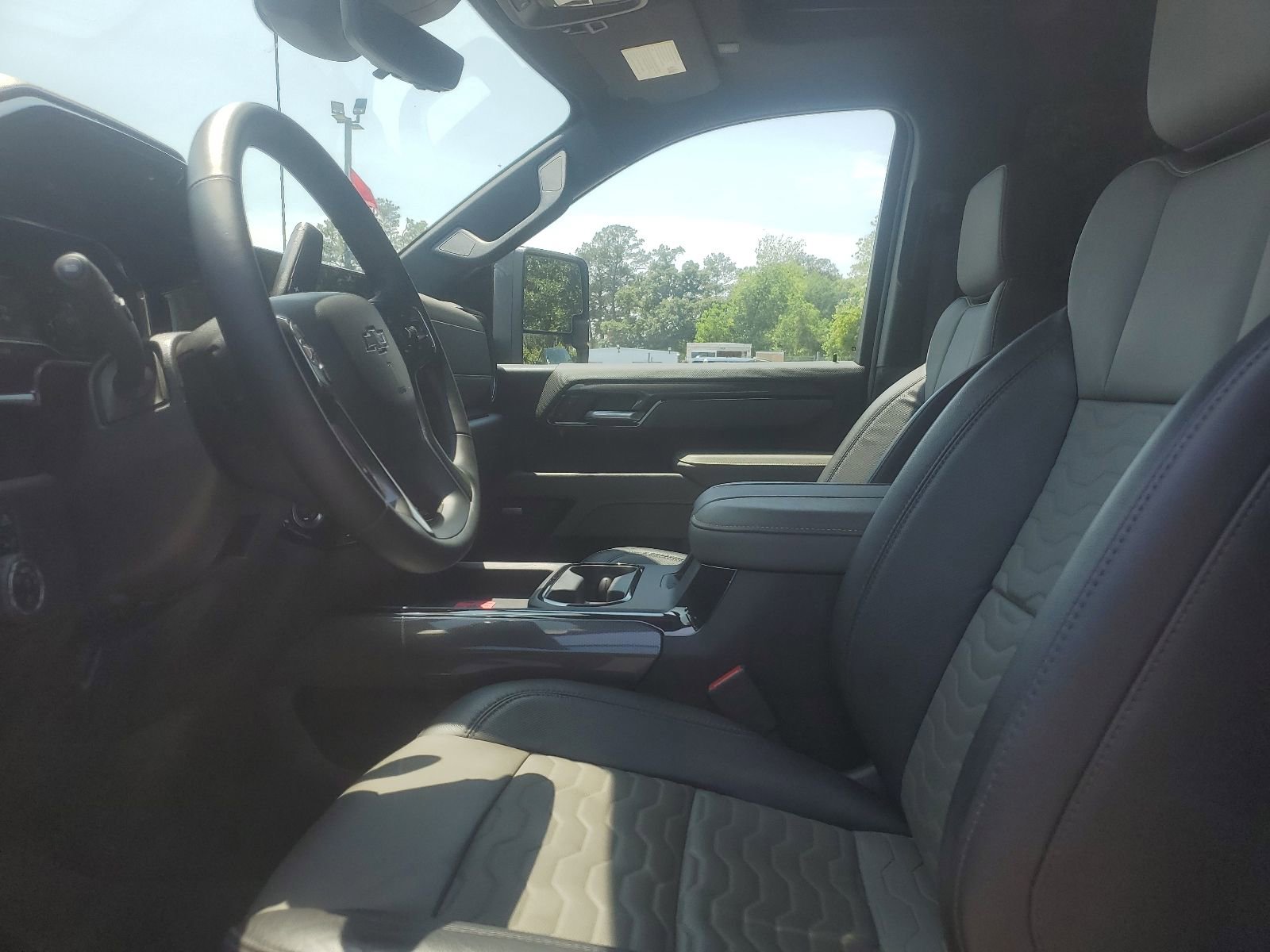 Certified 2025 Chevrolet Silverado 2500 ZR2 w/ Technology Package AWD/4WD image 8