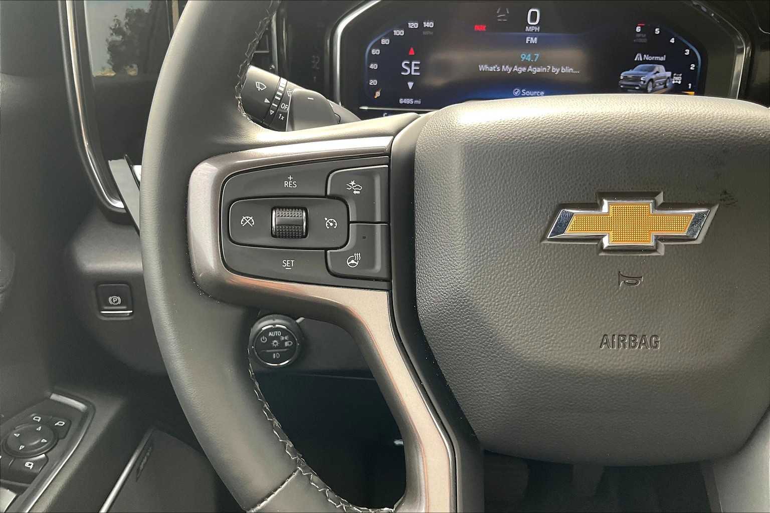Used 2024 Chevrolet Silverado 1500 High Country w/ High Country Premium Package image 19