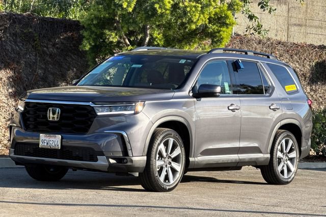 Certified 2023 Honda Pilot Touring image 9