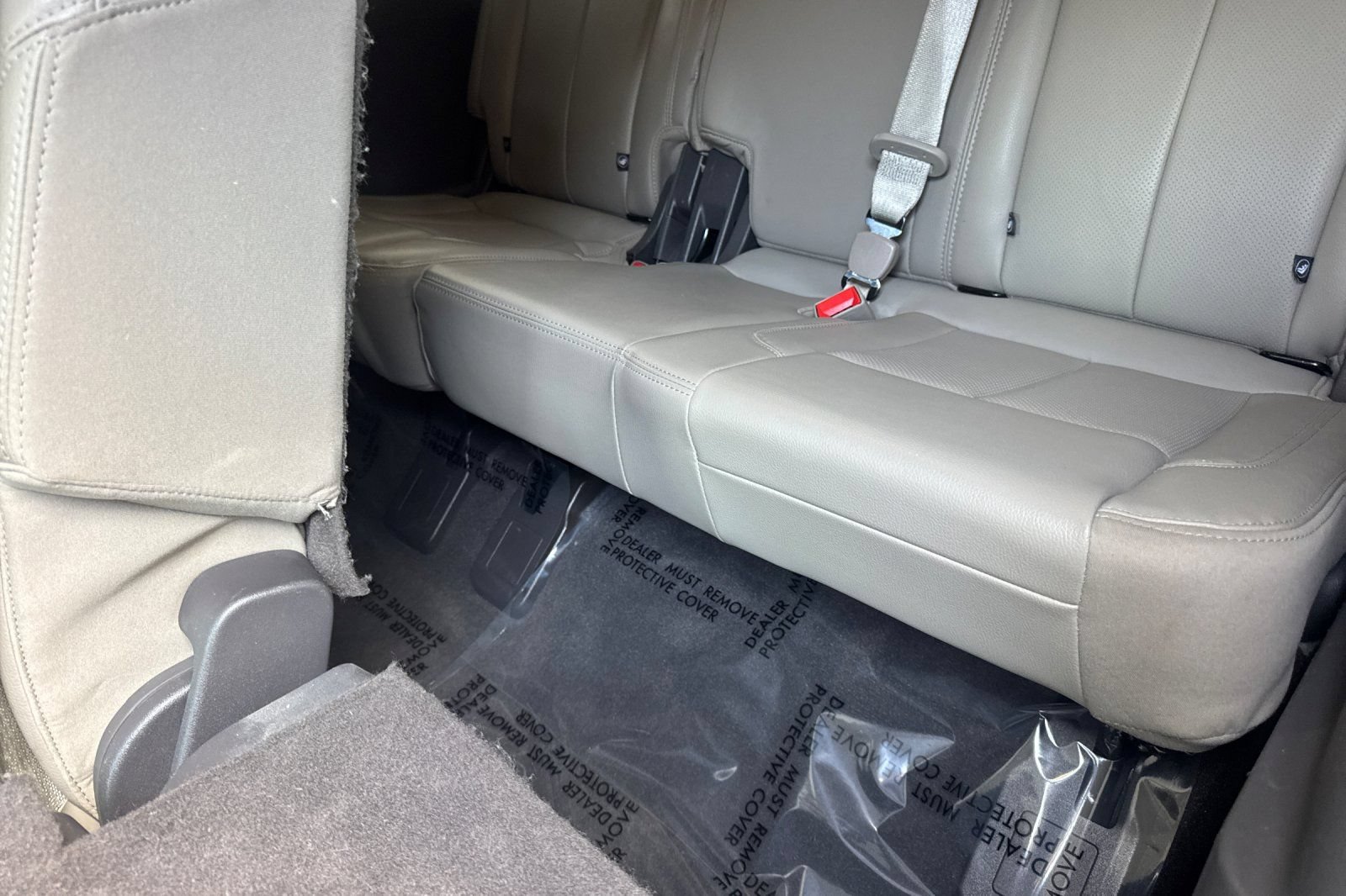 Used 2020 Ford Expedition XLT w/ Equipment Group 202A AWD/4WD image 15