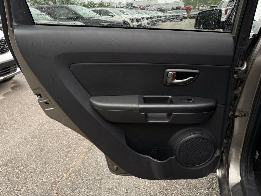 Used 2010 Kia Soul + FWD image 6