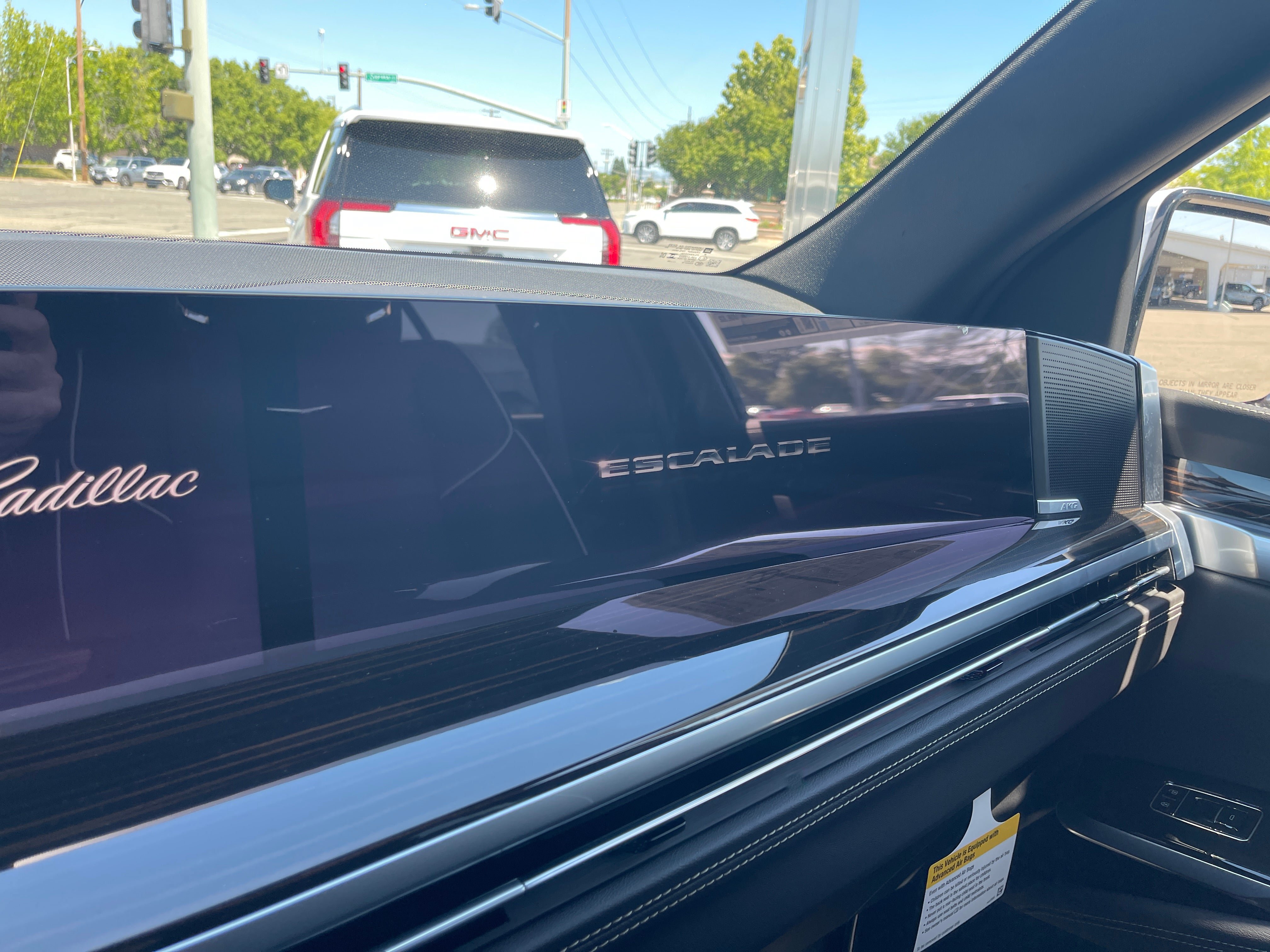 New 2026 Cadillac Escalade Luxury w/ Touring Package AWD/4WD image 15