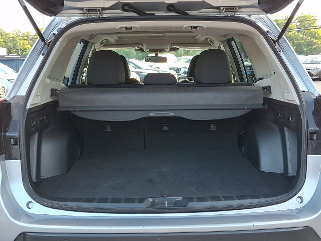 Used 2023 Subaru Forester Premium AWD/4WD image 29