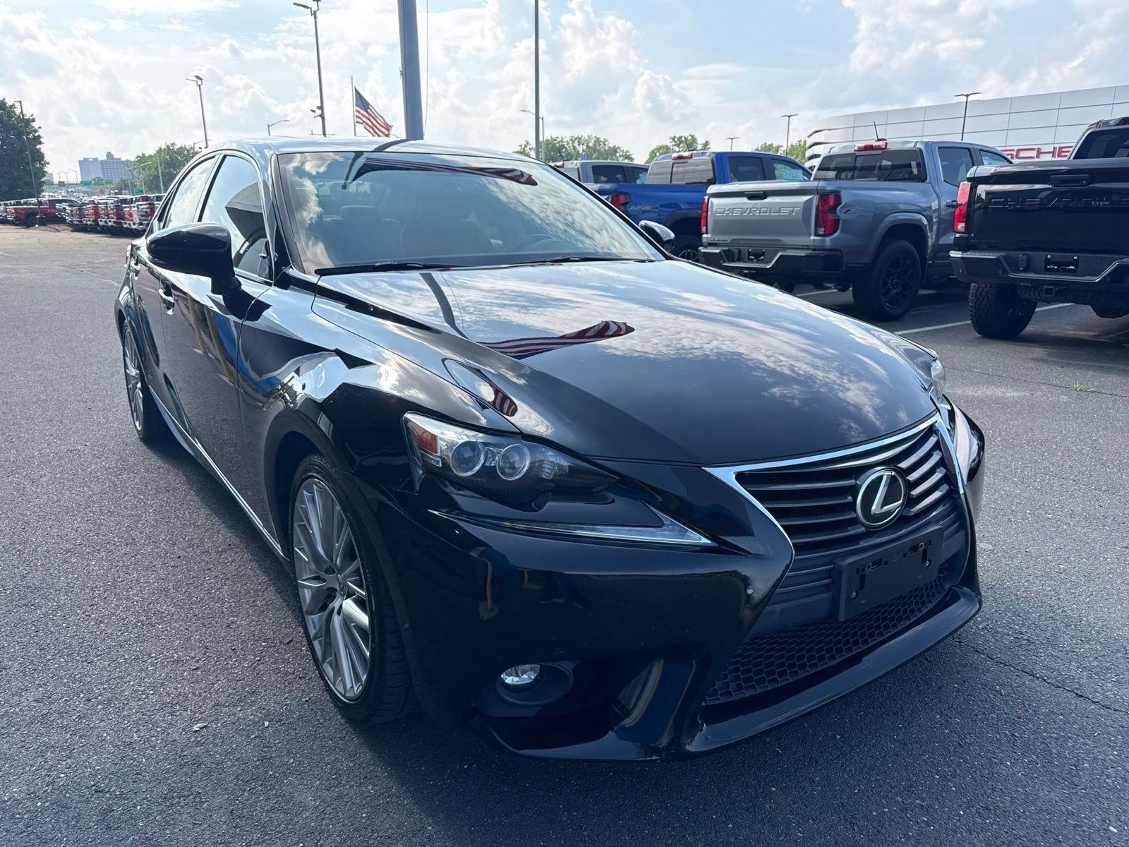 Used 2016 Lexus IS 300 AWD w/ Navigation System Package image 4