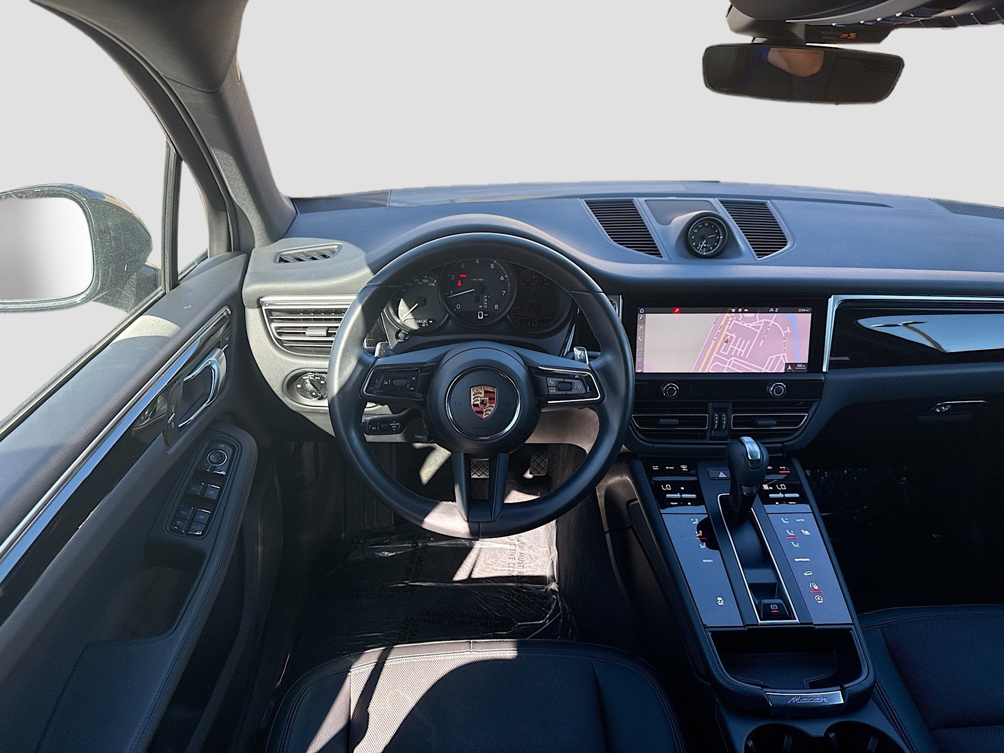 Used 2024 Porsche Macan image 19