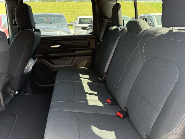 New 2026 RAM 1500 Express AWD/4WD image 6