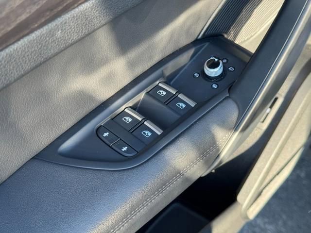 Used 2019 Audi Q5 2.0T Premium Plus image 25