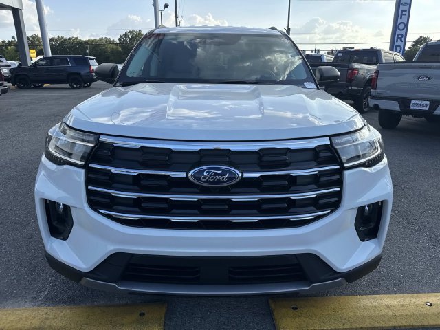 New 2026 Ford Explorer Active w/ Active Comfort Package RWD image 2