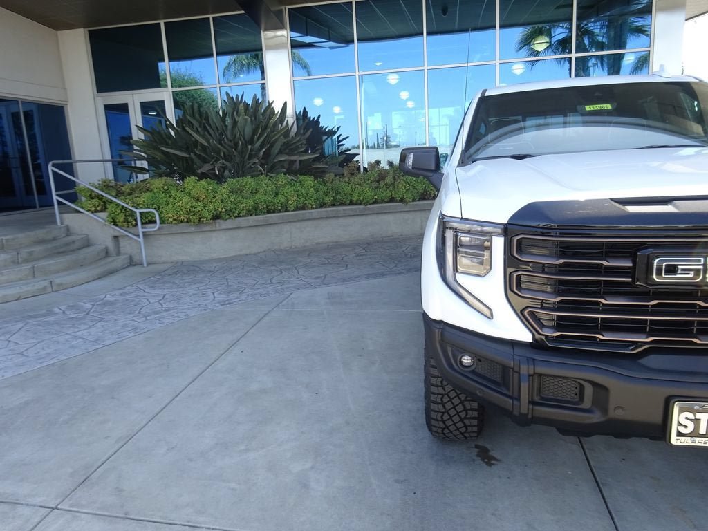 New 2026 GMC Sierra 1500 AT4X w/ LPO, Black Badging Package AWD/4WD image 32