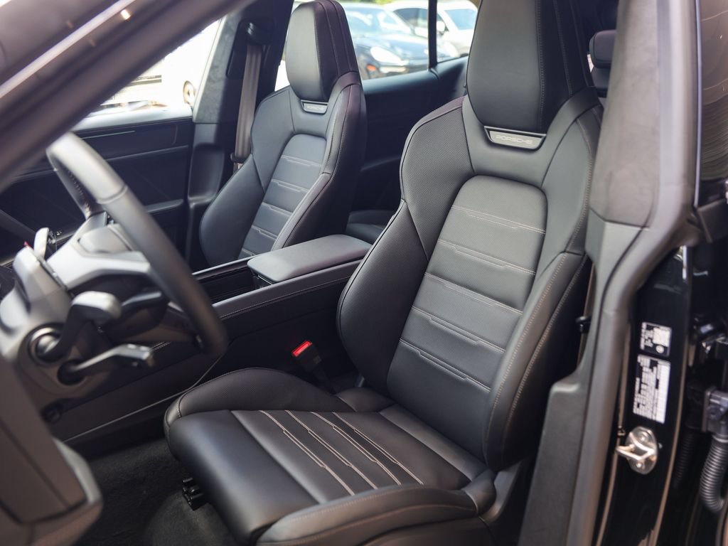 New 2026 Porsche Cayenne Turbo AWD/4WD image 5