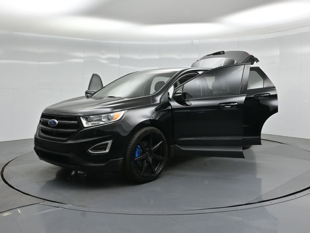 Used 2016 Ford Edge Titanium w/ Equipment Group 301A image 31