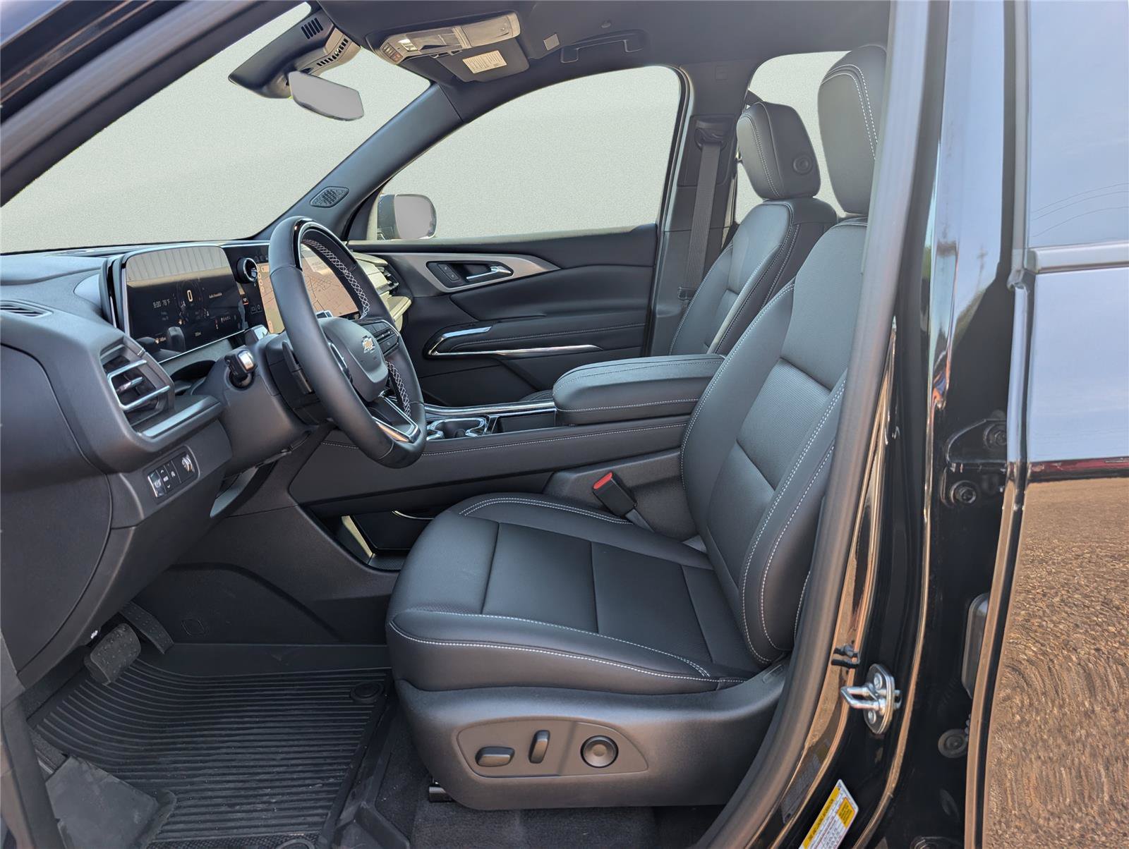New 2026 Chevrolet Traverse LT w/ Enhanced Driving Package FWD image 35