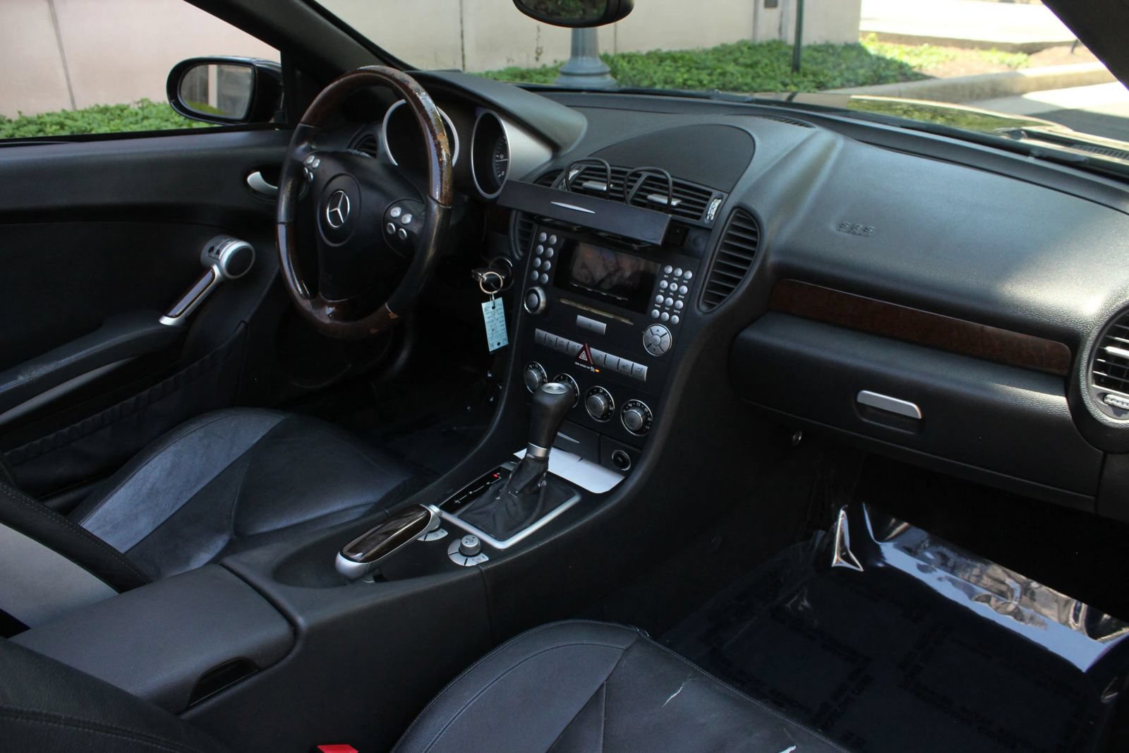 Used 2008 Mercedes-Benz SLK 350 image 16