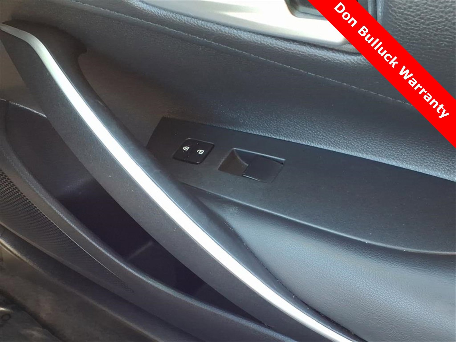 Used 2020 Toyota Corolla SE image 23