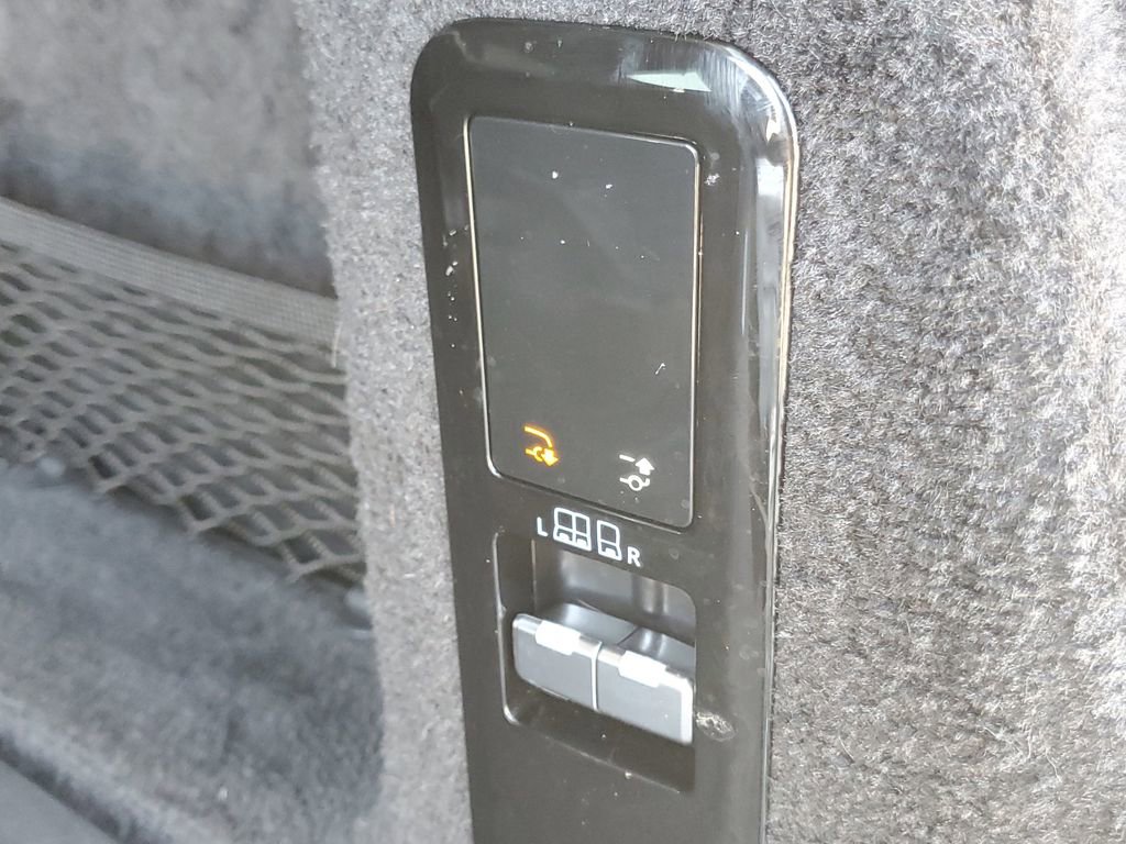 Certified 2024 Land Rover Range Rover Sport Dynamic SE AWD/4WD image 36