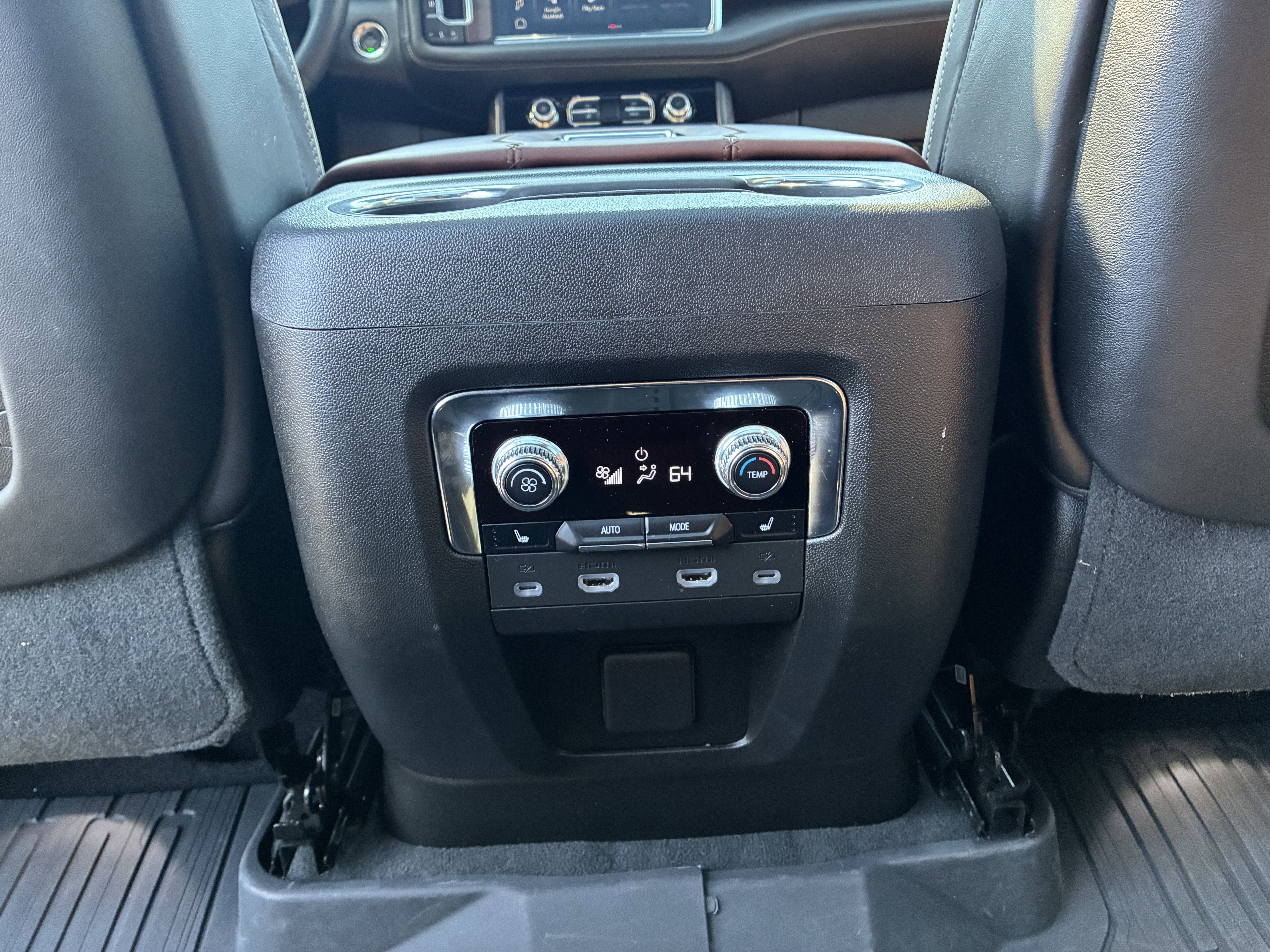 Used 2023 GMC Yukon XL Denali Ultimate image 19