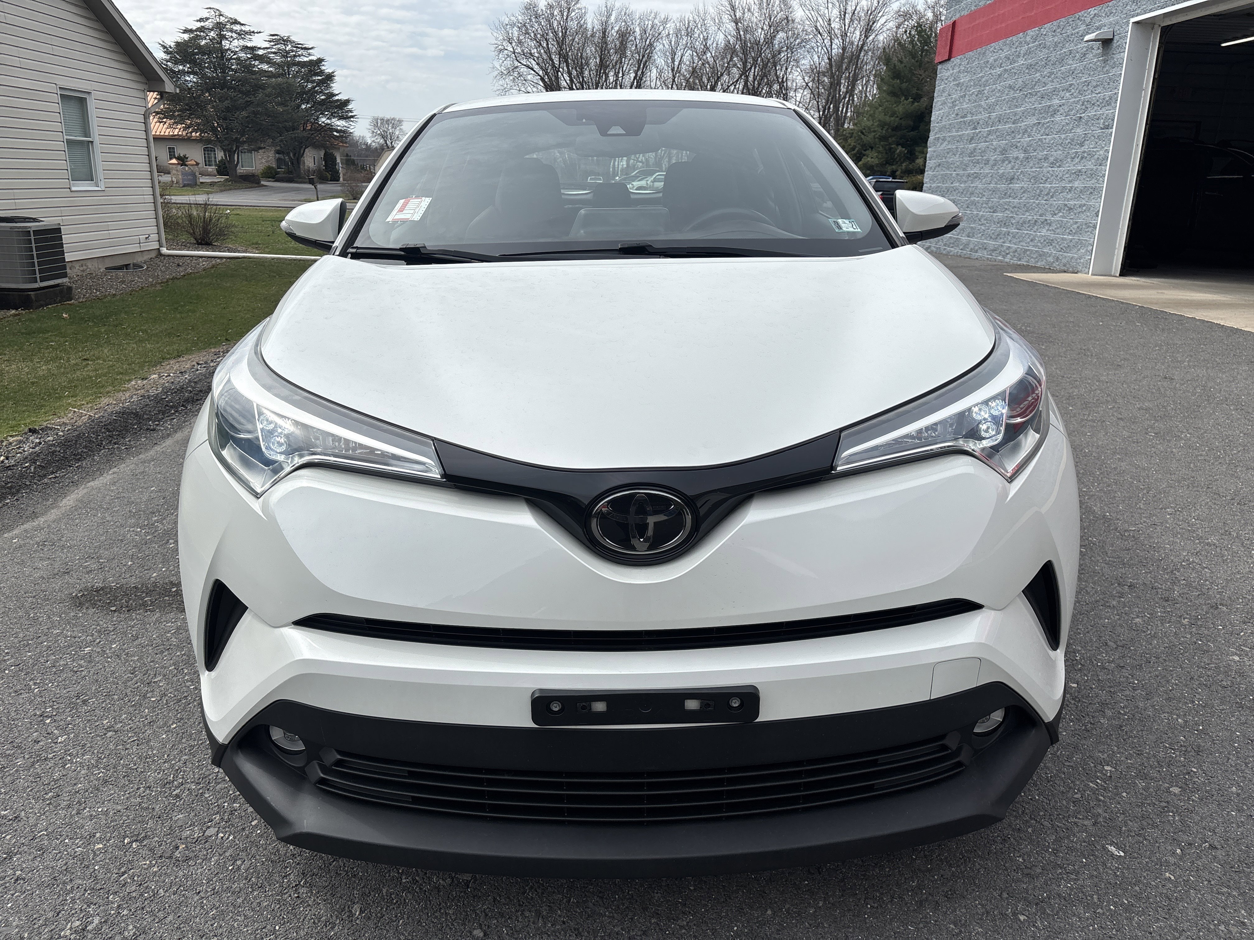 Used 2019 Toyota C-HR Limited image 9