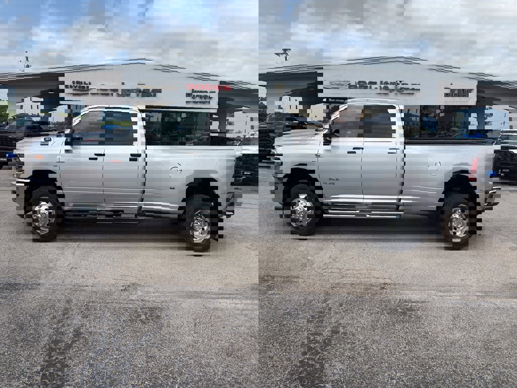 New 2026 RAM 3500 Lone Star image 8