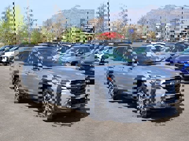 Used 2025 Subaru Outback Premium w/ Popular Package #1A image 1