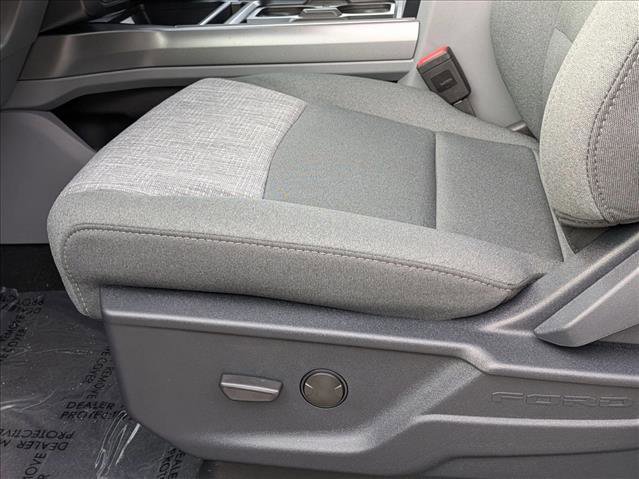 New 2026 Ford F250 XLT w/ FX4 Off-Road Package image 4