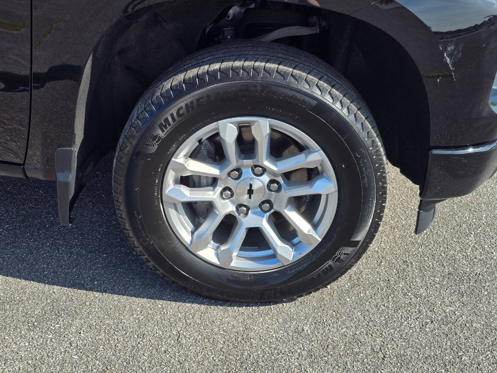 Used 2023 Chevrolet Silverado 1500 RST AWD/4WD image 21