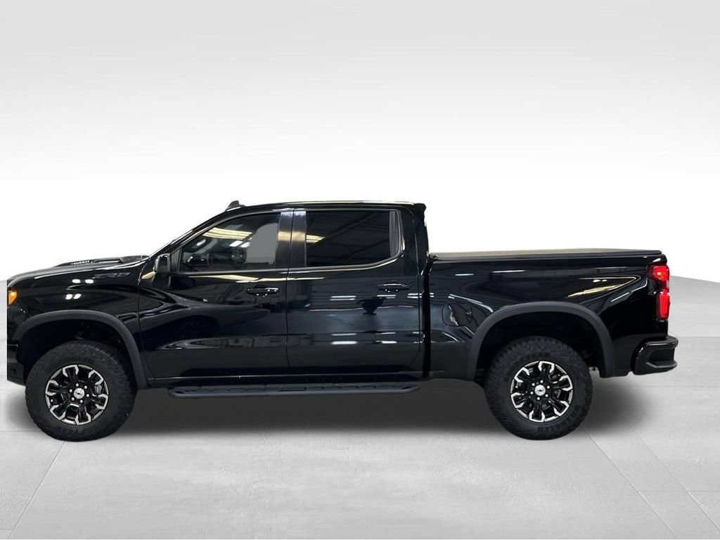 Used 2025 Chevrolet Silverado 1500 ZR2 w/ Technology Package AWD/4WD image 2