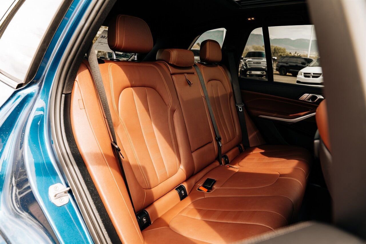 Used 2022 BMW X5 sDrive40i w/ M Sport Package image 52