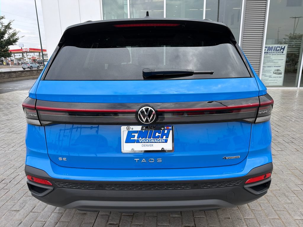 Certified 2025 Volkswagen Taos SE AWD/4WD image 6