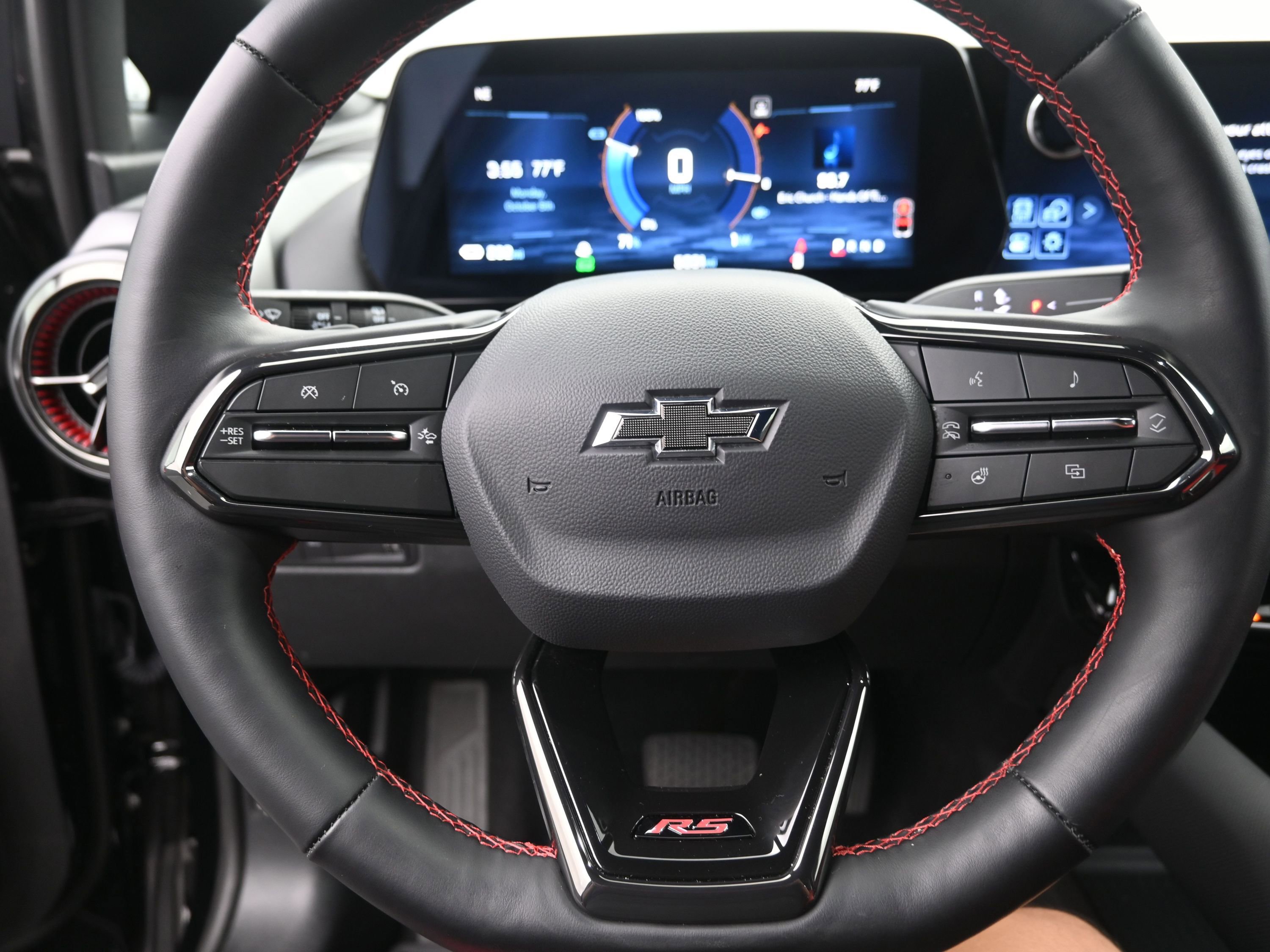 New 2025 Chevrolet Equinox EV RS w/ Convenience Package II image 13