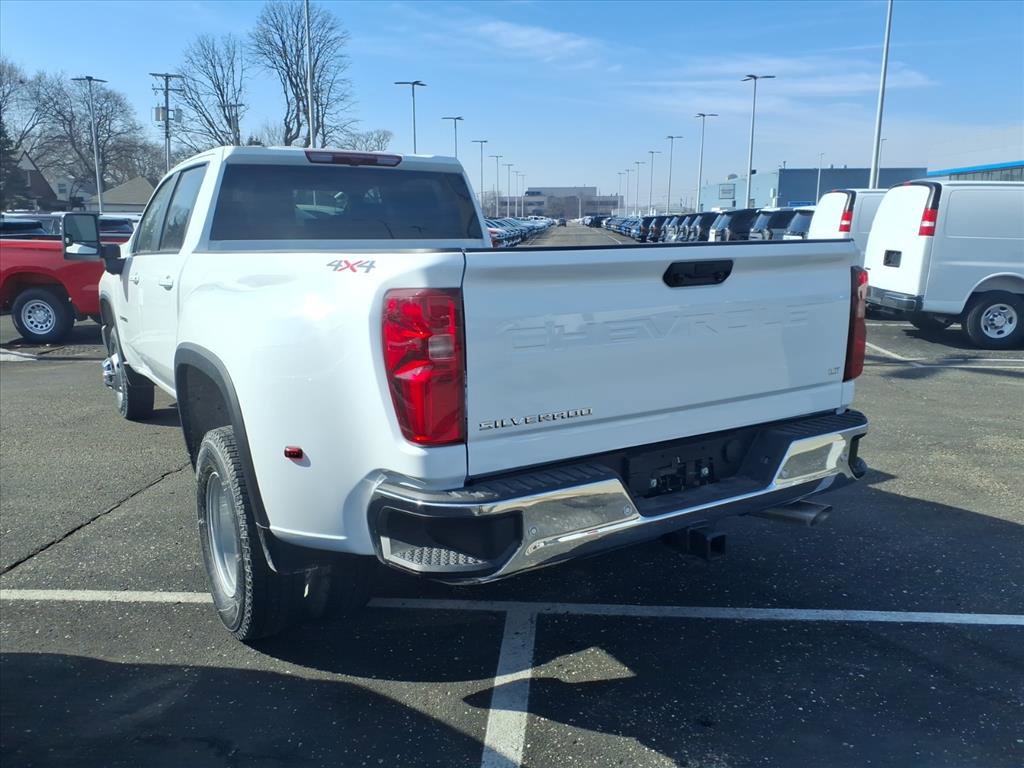 New 2026 Chevrolet Silverado 3500 LT w/ All Star Edition image 6