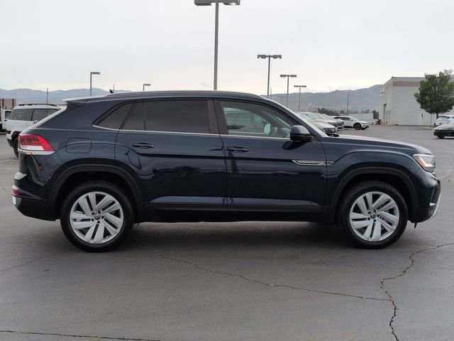 Used 2021 Volkswagen Atlas Cross Sport SE w/ Panoramic Sunroof Package FWD image 12