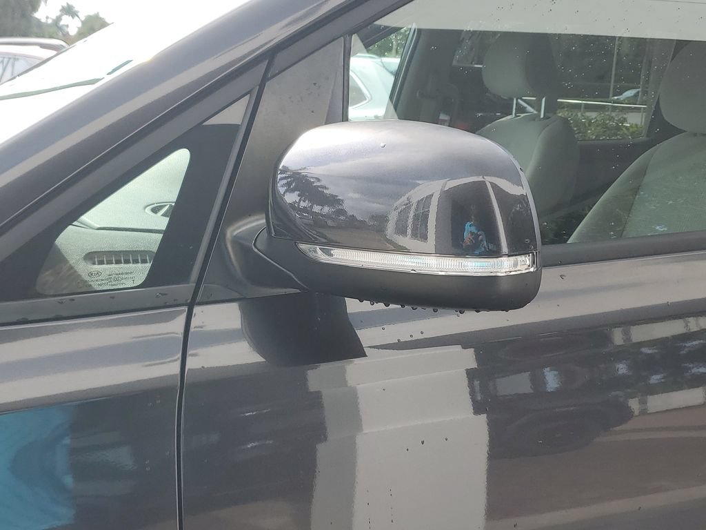 Used 2020 Kia Sedona LX FWD image 12