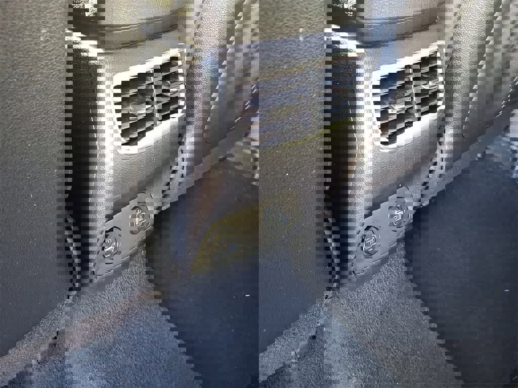 Used 2023 Hyundai Santa Fe SEL image 26