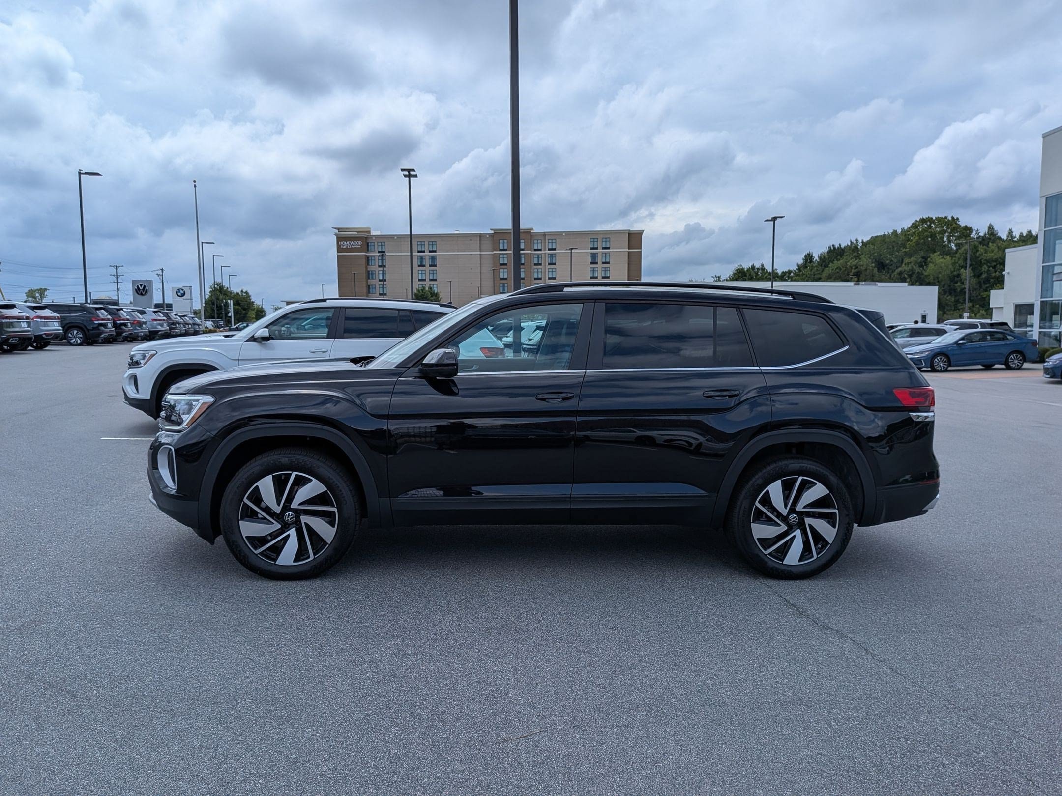New 2026 Volkswagen Atlas SE FWD image 6