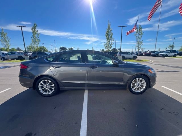 Used 2020 Ford Fusion SE FWD image 4