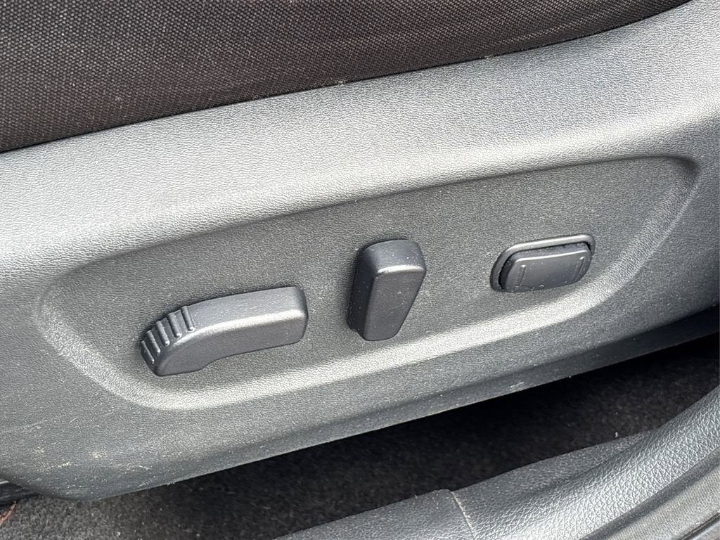 Used 2020 Nissan Rogue SV AWD/4WD image 33