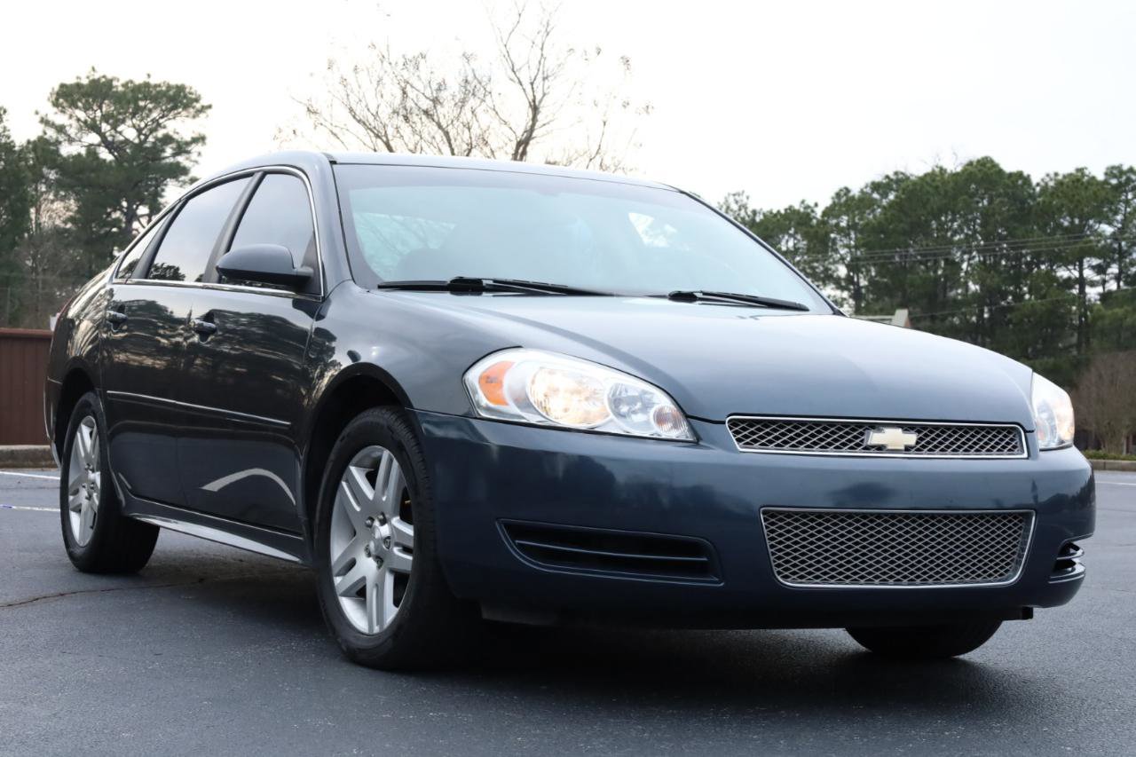 Used 2016 Chevrolet Impala LT w/ LT Sunroof Package FWD image 7