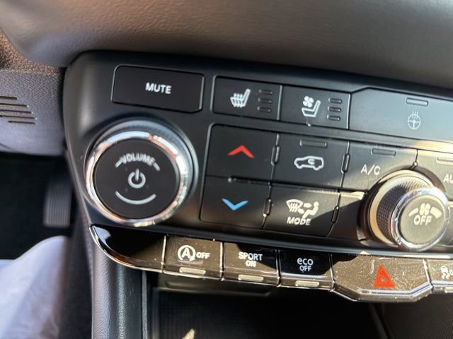 Used 2023 Dodge Durango GT image 17